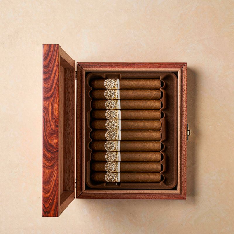ROMEO Y JULIETA 羅密歐 經典妙韻組合 · 5支